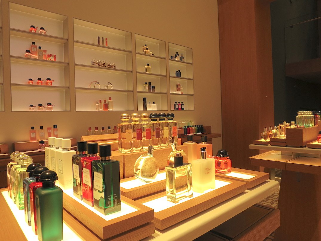 hermes-vancouver-store-717-burrard-street-9