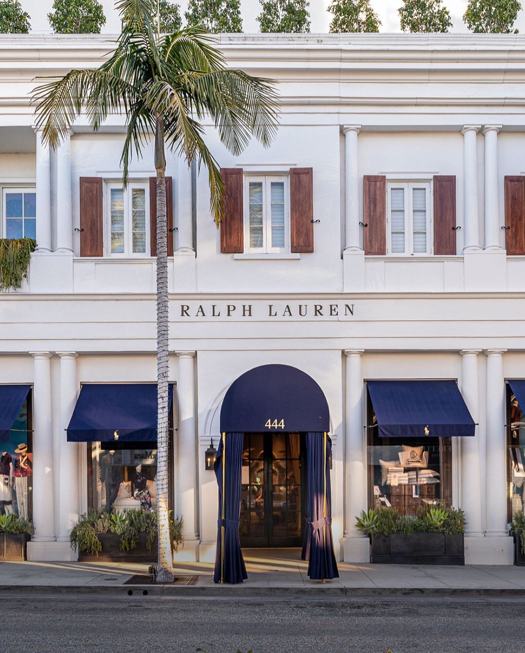 THE NEW | BEVERLY HILLS FLAGSHIP STORE | OFFERS AN ULTIMATE VIRTUAL ...